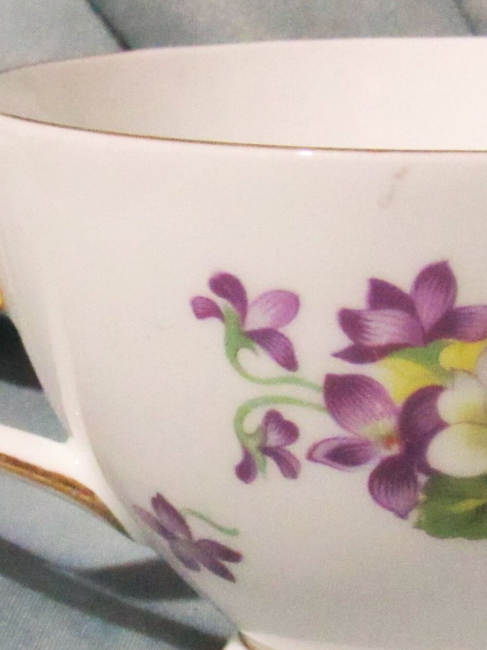 Tuscan Woodland Violets Tea Cup and Saucer, Wide Mouth, Gold Gilt Trims,    Z230 - Picture 7 of 7